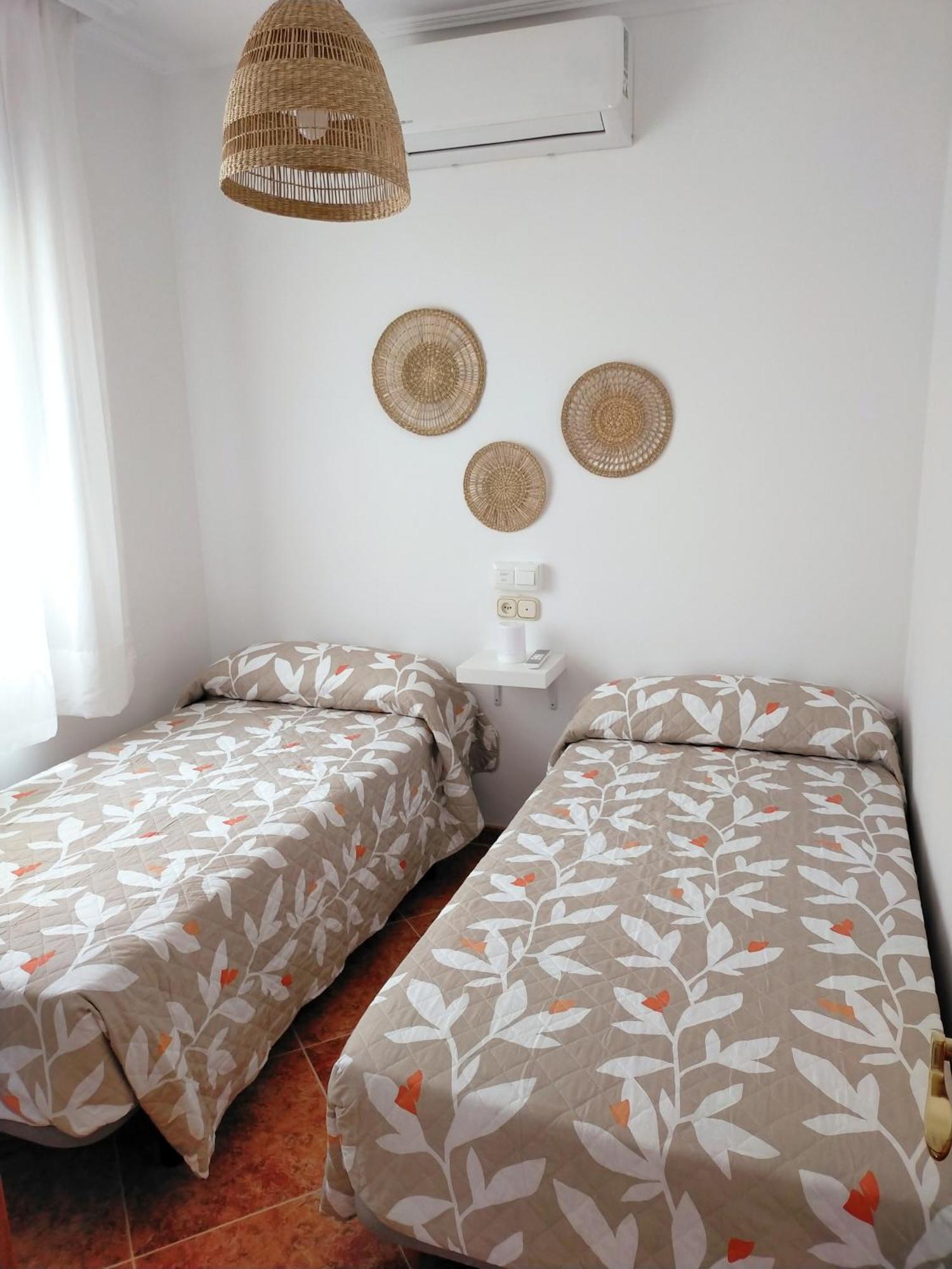 Casa Playa, Terraza Y Garaje Apartment Nerja Ngoại thất bức ảnh